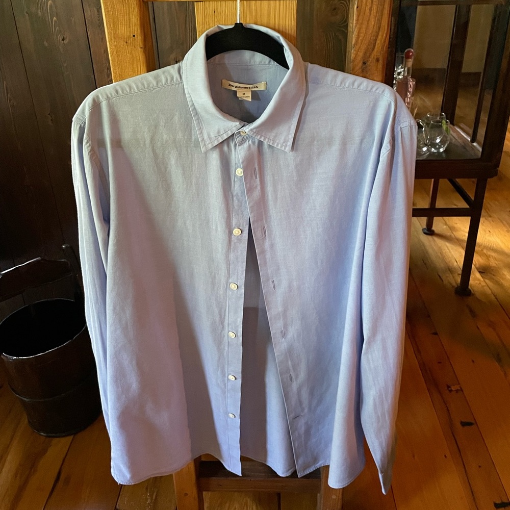 John Varvatos Men’s lightweight, cotton shirt, size M